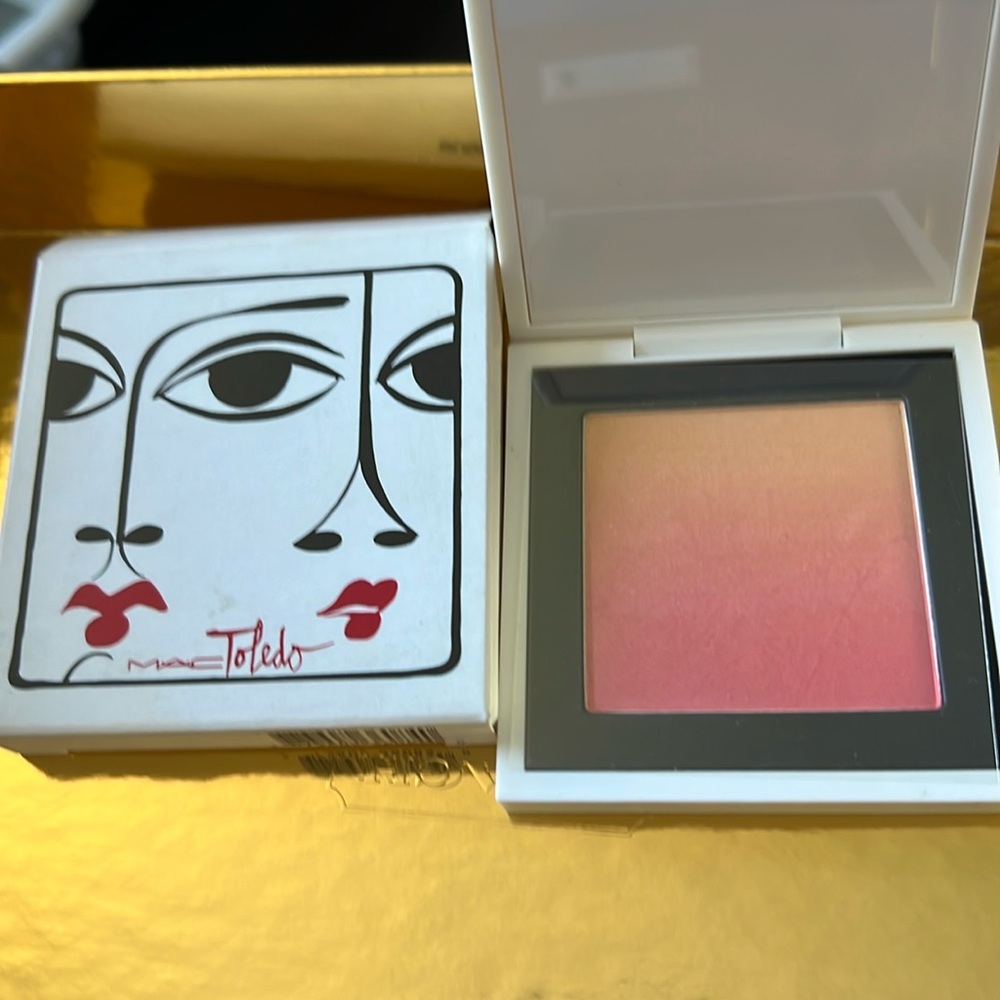 Mac Toledo Ombré Blush Ripe Peach NIB LE